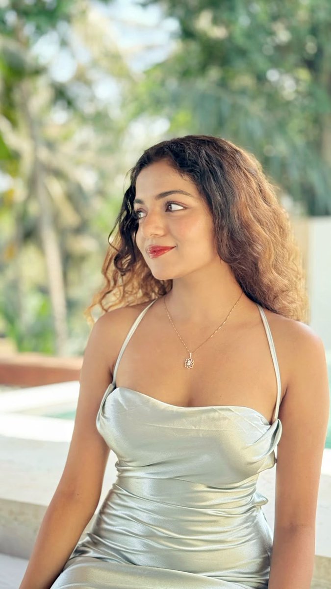 sudharps's tweet photo. 🎬 Stage Name – Hansika Krishna
🎂 Date of Birth – 30 September, 2005
🎈 Age – 20 Years (as of 2026)
🏠 Place of Birth – Thiruvananthapuram, Kerala, India
🌍 Nationality – Indian 🇮🇳
♎ Zodiac Sign – Libra
🎭 Ethnicity – Malayali Hindu
💼 Profession – Actress, Model, YouTuber, Social Media Influencer
🎬 Career – Active (Malayalam Film & Digital Industry)
🎞️ Genres – Drama, Romance, Family
⭐ Famous For – Luca (2019), Instagram Reels, Dance Videos, Lifestyle Content
🏆 Notable – Sister of Popular Actress Ahaana Krishna
📏 Height – 1.67 m (5'5")
⚖️ Weight – Around 65 kg (approx)
👁️ Eye Color – Black
💍 Marital Status – Unmarried
🎓 Education – Holy Angels ISC School, Thiruvananthapuram, Kerala
🕺 Hobbies – Classical & Modern Dance, Fashion, Travelling, Cooking
💰 Net Worth – Approx ₹1 Crore (est)
📺 YouTube – Active Channel (Lifestyle & Entertainment – 100K+ Subscribers)
📱 Social Media – Active on Instagram