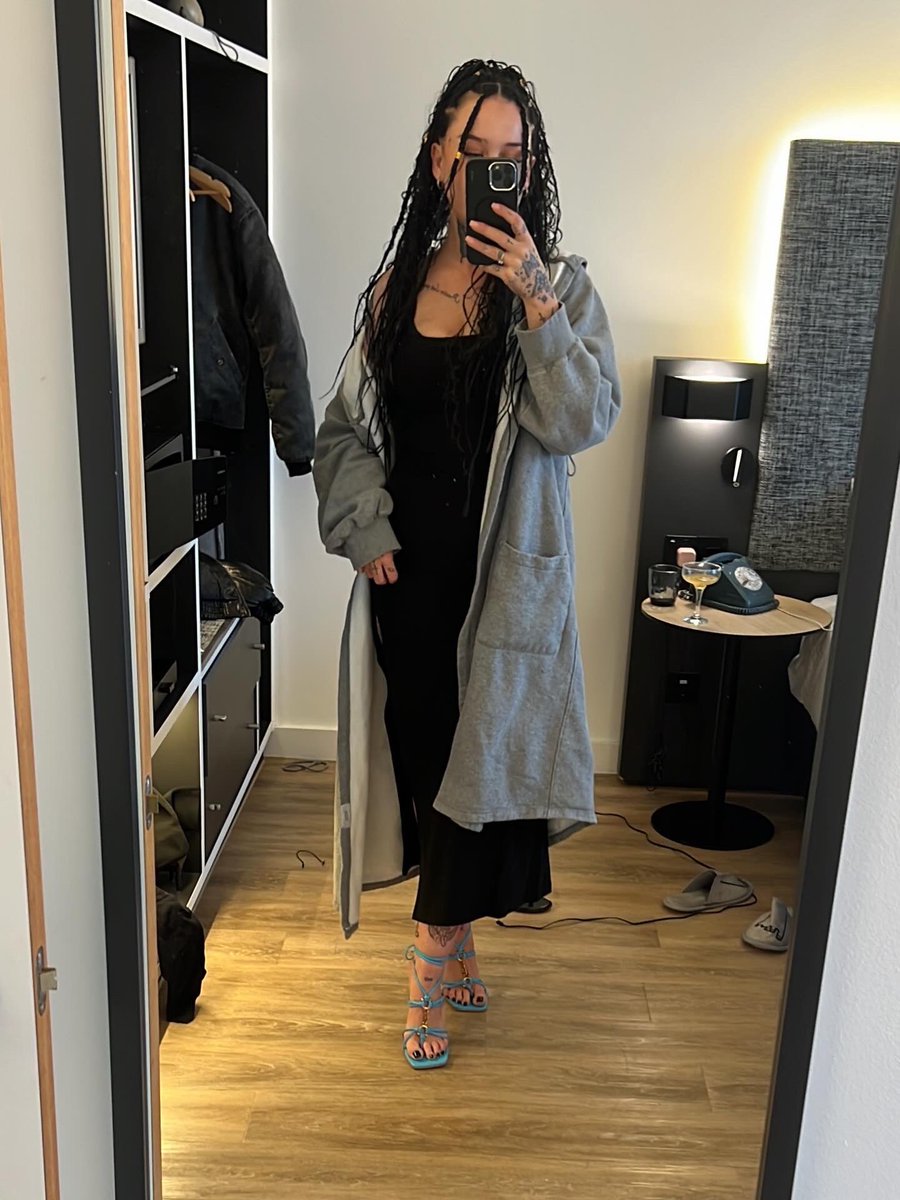 heretodrainyouu's tweet photo. I want a cash meet today! 
west Lancashire area!
Tribute and dm me , or comment under this post! 

Findom femdom ukdomme https://t.co/54pRKI7WJ2