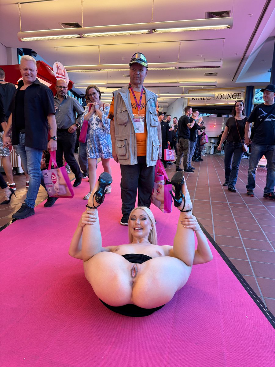My pussy or perfect health forever? https://t.co/09VJ8JrWqS