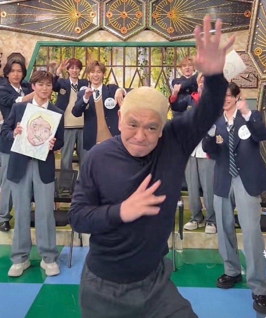 赤い花が　　　　　　　　　　 ︎ ︎  ︎ ︎ ︎ ︎ ︎ 咲き乱れて
　　　　　「松本脳漿炸裂ガール」