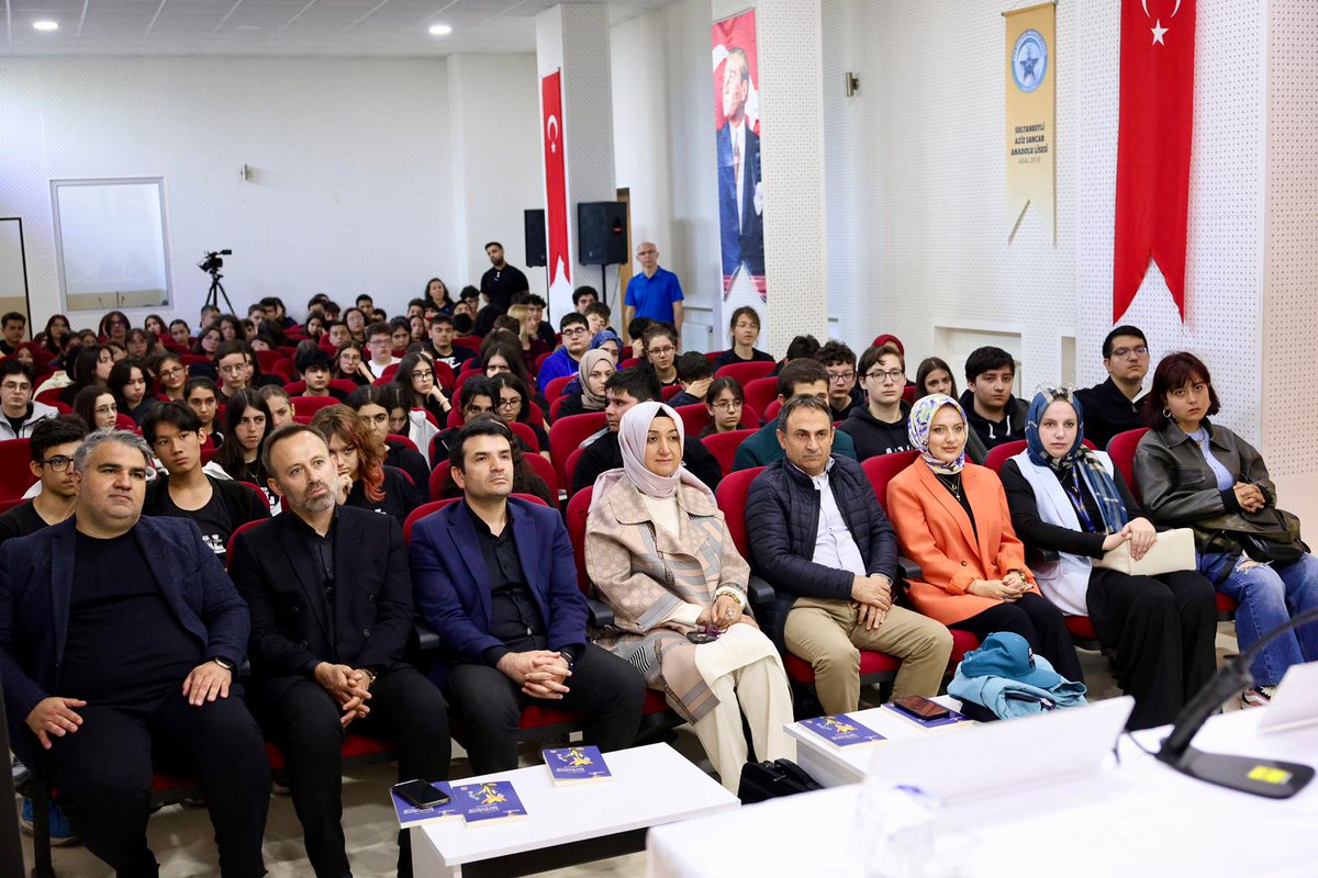 İstanbulensis Şiir Festivali tweet media