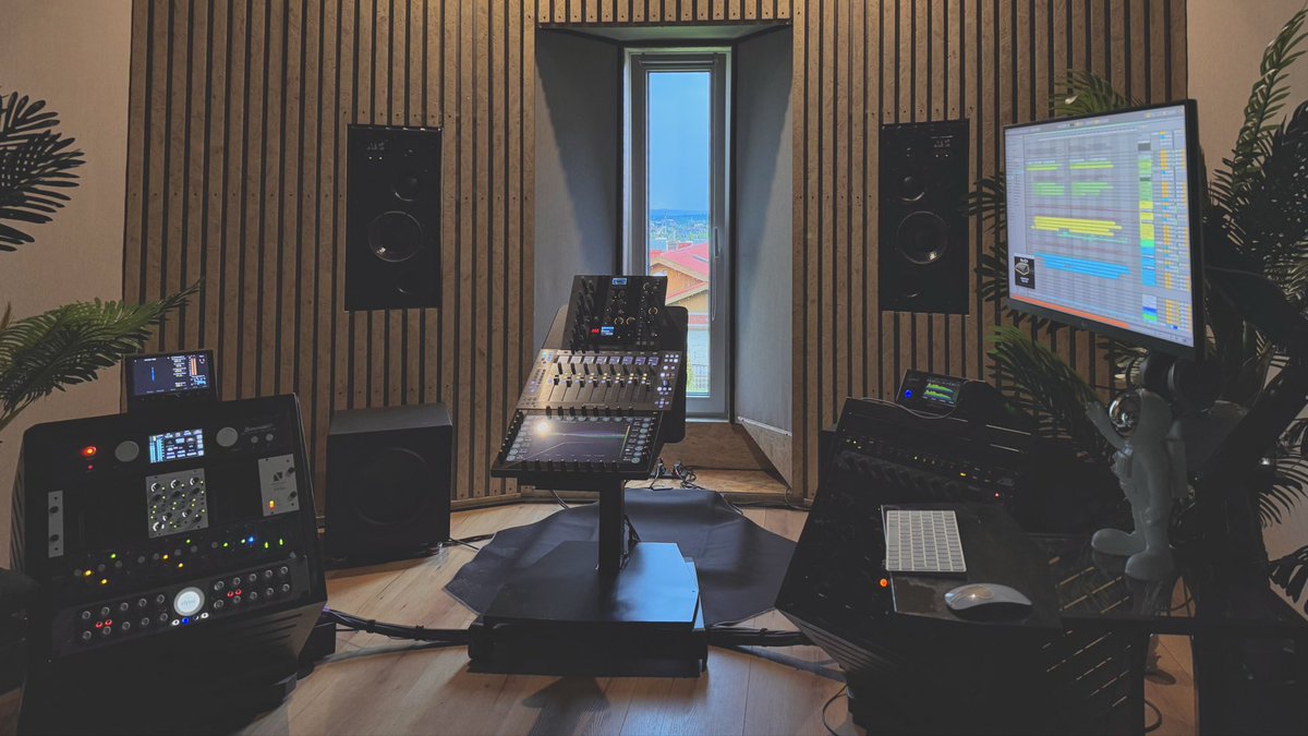 blackviewstudio's tweet photo. Release-ready sound is not only about loudness.

It is trust, translation and repeatable decisions.

Hybrid Stereo → finished mix
Hybrid Stem → close mix, more control
Mix &amp; Master → full finishing

Choose the right route before release.

https://t.co/79gV1BWxHq https://t.co/H97XV6viwU