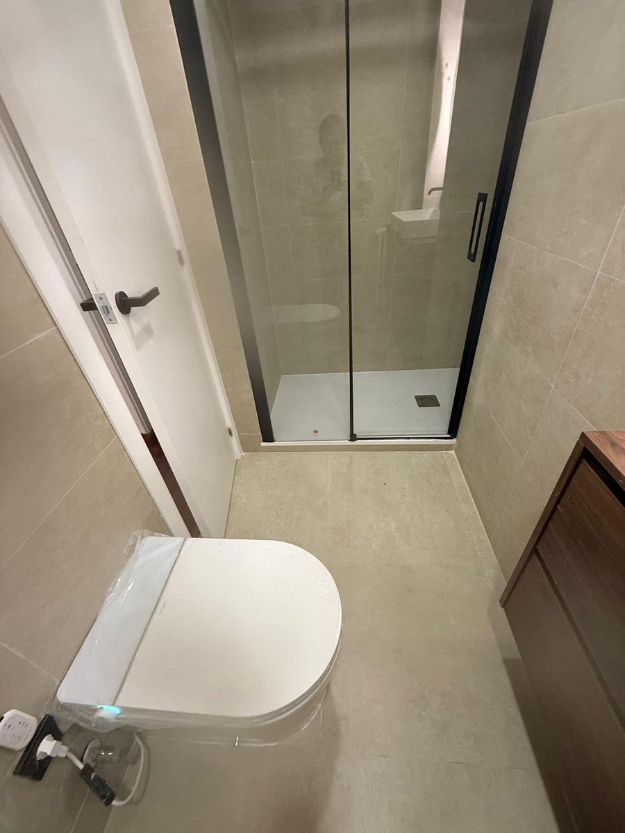ReformasBLC's tweet photo. Renovar baño y cocina aumenta el valor de tu hogar, mejora funcionalidad, ahorro energético y confort diario. Espacios modernos, prácticos y elegantes que transforman tu rutina y hacen tu vivienda más atractiva. #reformabaño #reformacocina https://t.co/VMWHOndNGB