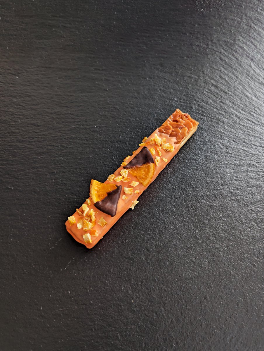 CLIP_ontakesan's tweet photo. ＼ CLIP FLORENTIN “THE PALETTE” 誕生 ／
今後【CLIP FLORENTIN “THE PALETTE”（CLIPフロランタン・ザ・パレット）】として、CLIPを象徴するコレクションへとなります。

#フロランタン #デコレーションスイーツ #大田区カフェ #ギフトスイーツ #チョコレート #clipontakesan https://t.co/5MiVO2CY4i