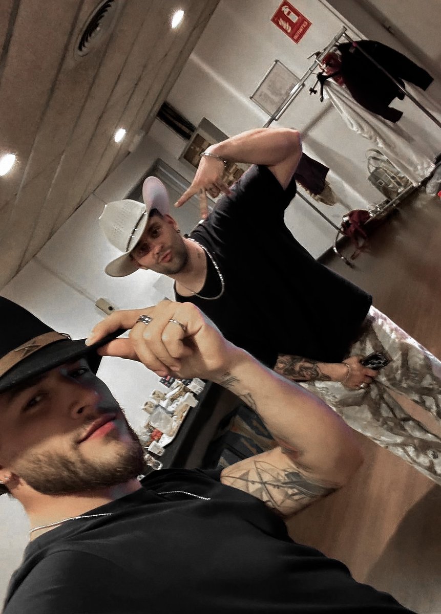 0NXWAY's tweet photo. ⠀⠀⠀

         ⠀ ⠀⠀ ⠀⠀     𝑖𝗇𝗌𝗍𝖺𝗀𝗋𝖺𝗆 𝑝𝗈𝗌𝗍  .ᐟ.ᐟ
         ⠀ ⠀⠀ ⠀⠀          @𝐥𝐞𝐨𝐦𝐞𝐝𝐢𝐧𝐚

      💬 : oh no! qué ha pasado aquí? @/raulsanchez 😜.

⠀⠀⠀ https://t.co/LyYfY5Btzi