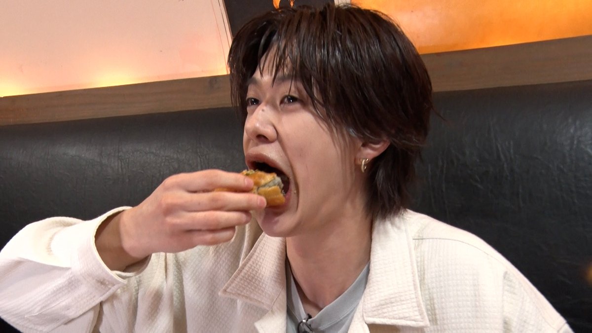 ariyoshiseminar's tweet photo. ◤￣￣￣￣￣￣￣￣￣￣￣￣◥
　#有吉ゼミ このあと７時～
　 TVerリアルタイム配信📺
　 　▶️https://t.co/h58FF1NRGx
◣＿＿＿＿＿＿＿＿＿＿＿＿◢

テレビの前にいなくても
リアルタイムで見れちゃいます🙌

🍖チャレンジグルメ
　デカ盛りに #FUMINORI(#BUDDiiS)💛
🐴#紗栄子 の牧場経営に密着！ https://t.co/baHv2RItWA