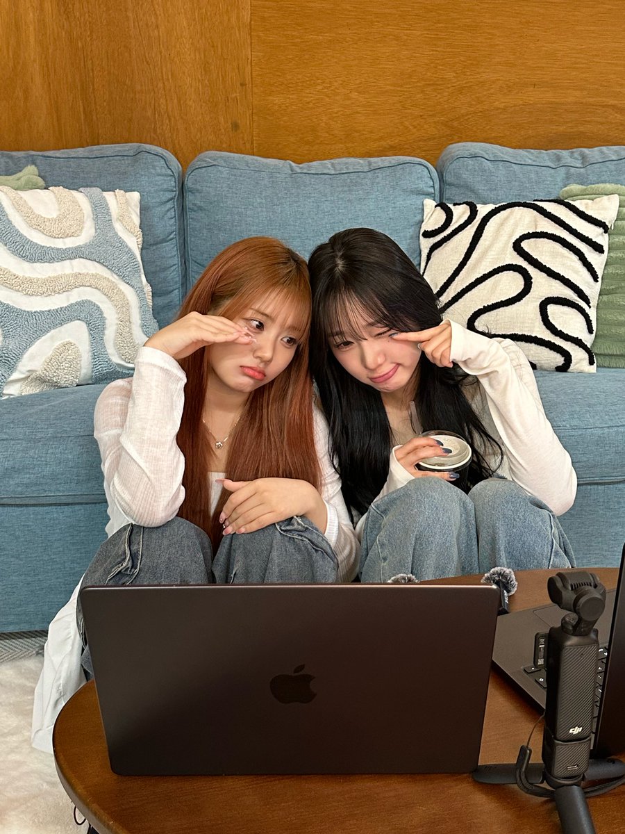 redsodacircle's tweet photo. 꼭 다시 만나유 😼

#redsodacircle #레드소다써클 #RSC #레소클
#유리나 #리나 #구하루 #하루 #rina #haru https://t.co/AxwAGWXNce
