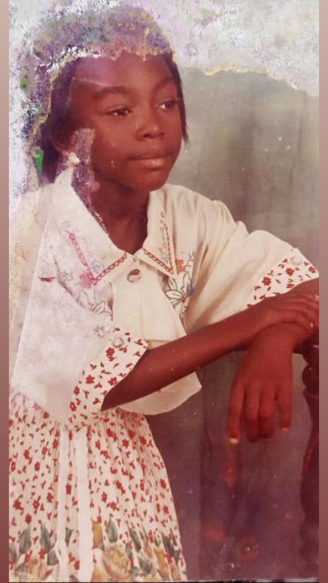 KiitanBukola's tweet photo. Back when life was blurry but the aura was HD 😁🔥 A little throwback never hurt anybody… especially when I looked this good 

Thank God it’s fridayyyyyyy https://t.co/3vMaQH5x2B