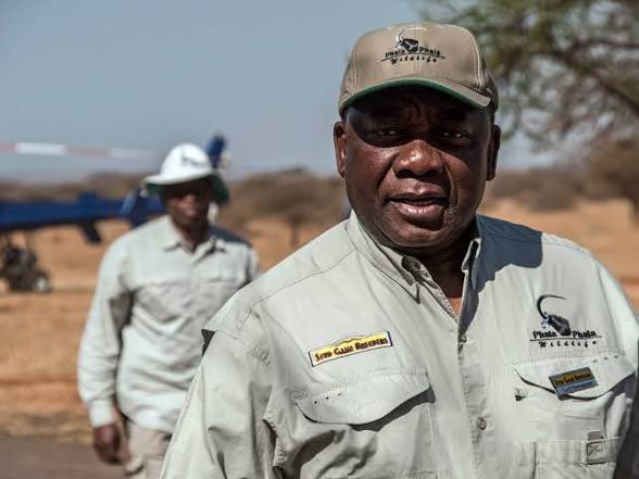 Man’s NOT Barry Roux tweet media