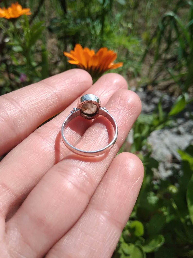 jewelrycreatio1's tweet photo. Labradorite Ring,92.5 Sterling Silver,Handmade Ring,Natural Blue Labradorite,All Ring Size Available,Oval Labradorite Gemstone,Unique Gifts
Buy At:
https://t.co/sbFkQ2d6nu
#Naturallabradoritering #Blueflashyring #Bohemianring #Delicatering #Fingerring #Officewearring #Giftforher https://t.co/a6sJ5ZiixW
