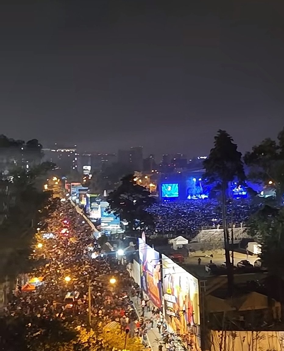hectorocketdf's tweet photo. Bts en México / los temerarios en Guatemala 😱😱 #btsenméxico https://t.co/BPrAaHz7qr