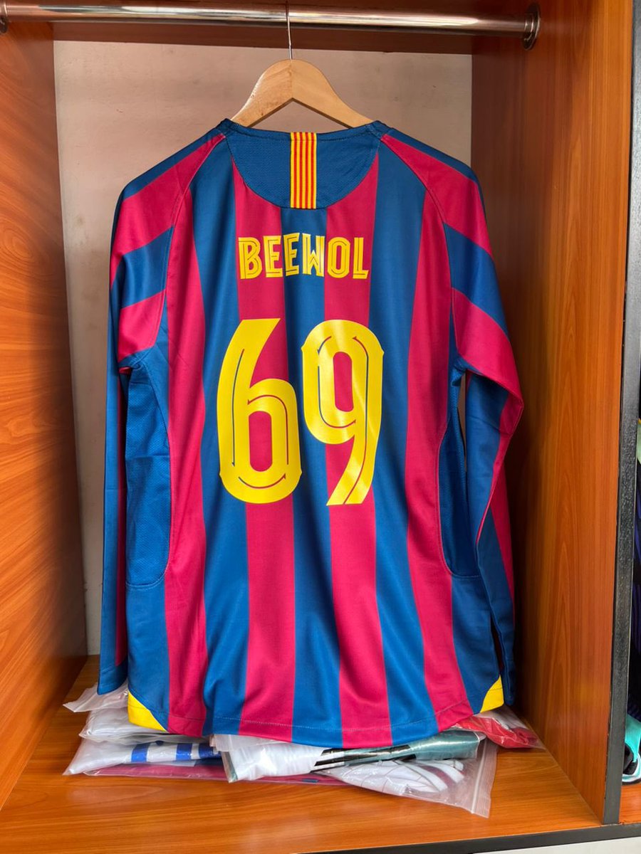 beewol's tweet photo. Fresh Merch has arrived in time for the Weekend ElClasico. 😃
Thank you @Esau_Matsiko for making it happen.
#Culers #ForcaBarca #Azulgranas #Campeones https://t.co/CNCONKddWZ