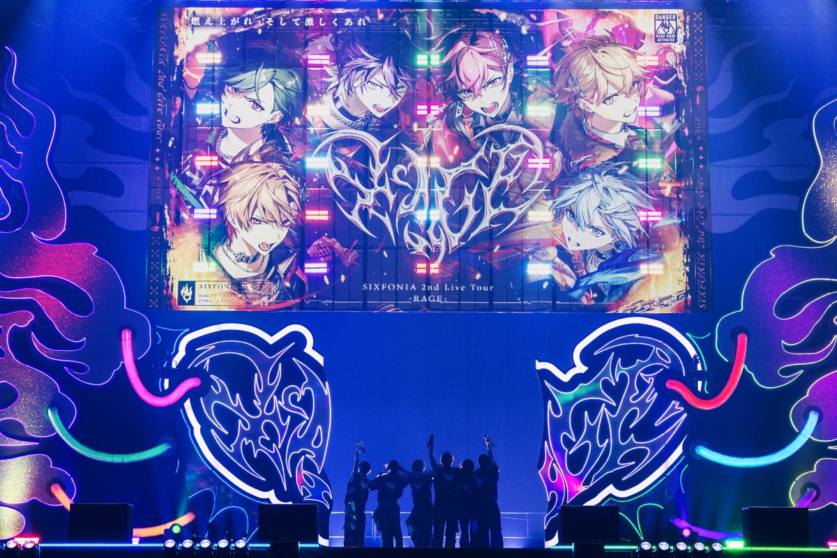 AnimeAnime_jp's tweet photo. 「シクフォニ」約5万人動員の2ndツアー完走！「どんなに時間がかかっても頂点掴むから！」“覚悟”滲むファイナル公演ライブレポート到着
https://t.co/bk2XgOVjYO

#ライブレポ
#シクフォニ https://t.co/A7CxnfnMTX