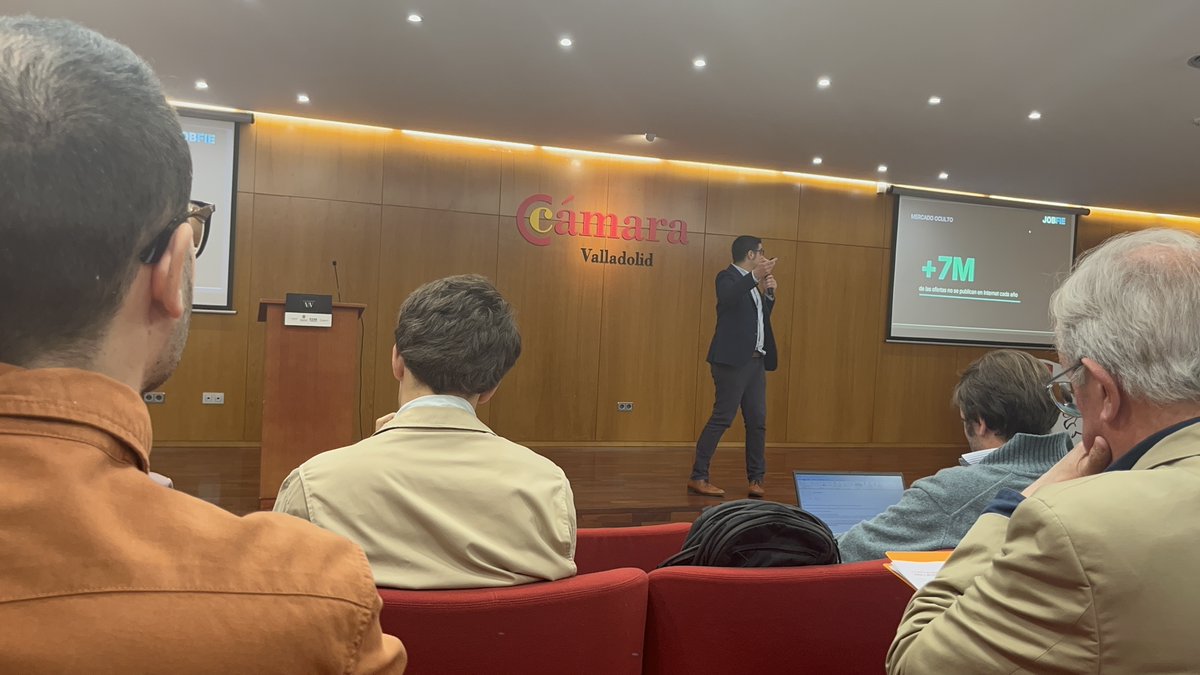 Jobfie's tweet photo. Ayer defendimos uno de los proyectos de @Jobfie en el II Foro de Inversiones Ciudad de Valladolid. Un mercado sin explotar de +380M€.

Ayudar a las pymes que no tienen RRHH a encontrar trabajadores cualificados.

@KeiretsuSpain @ideva_agencia @AyuntamientoVLL @cam_valladolid https://t.co/UOZiRJet11