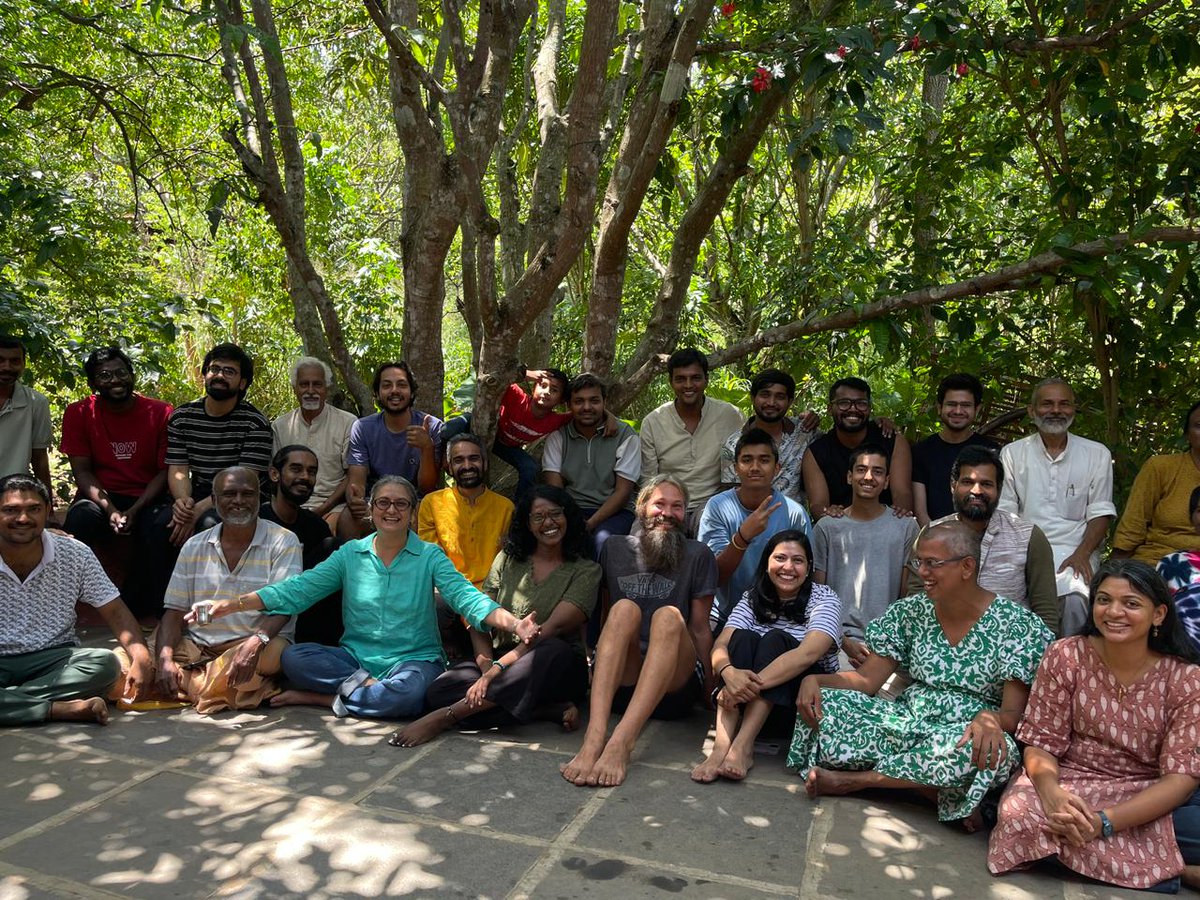 Tushar54133's tweet photo. Attended the Jeevan Vidya workshop at Dharvad in Suman sangam forest . ना thake हे pair kabhi, na kabhi हिम्मत हरी हे, jajba he parivartan ka isilye सफर जारी हे . #jeevanvidyaworkshop #centreforholisticlearning #sumansangamforest #praxis #dharwadhubli  #selfawareness https://t.co/CJoXExTsA8
