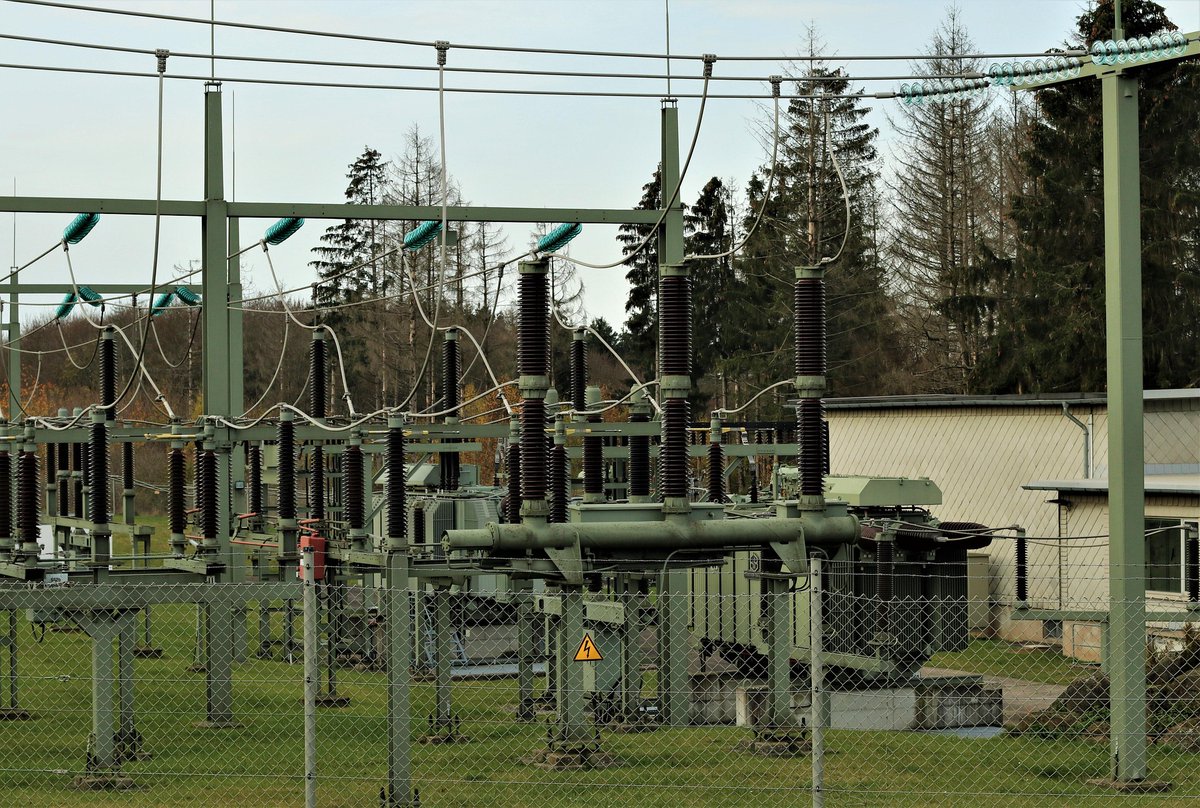 _AndeliGroup's tweet photo. ⚡ For substations, utility grids &amp; industrial systems—reliable switching + faster fault isolation.

📧 andeli@andeligroup.com
🌐 https://t.co/yTcNM3qQQY

#andeli #vacuumcircuitbreaker #powerdistribution #mediumvoltage #smartgrid https://t.co/b7JU0tsjrv