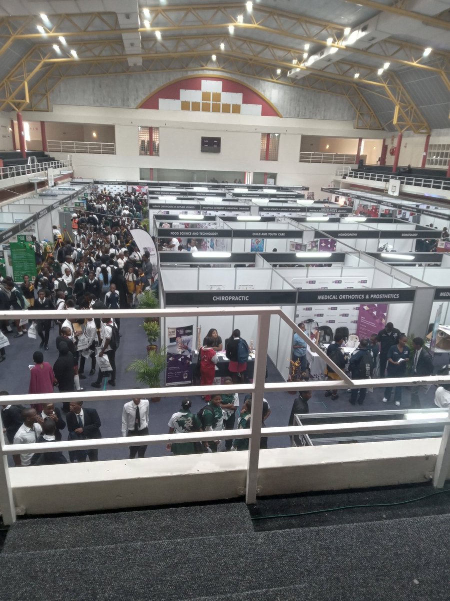 KhetheloD71207's tweet photo. Learners asking questions about their careers they want to persue and requirements neeeded
#Openweek2026
#DUT
#Careerchoice
#Education 
#School https://t.co/p6IwnNFiEB