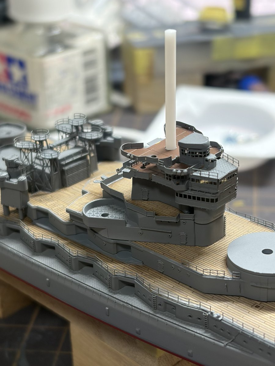 carrier_akagi's tweet photo. アオシマ　戦艦長門
ぼちぼちと艦橋を組み上げ
難易度高すぎ…
#艦船模型 https://t.co/mBN7aLWakW