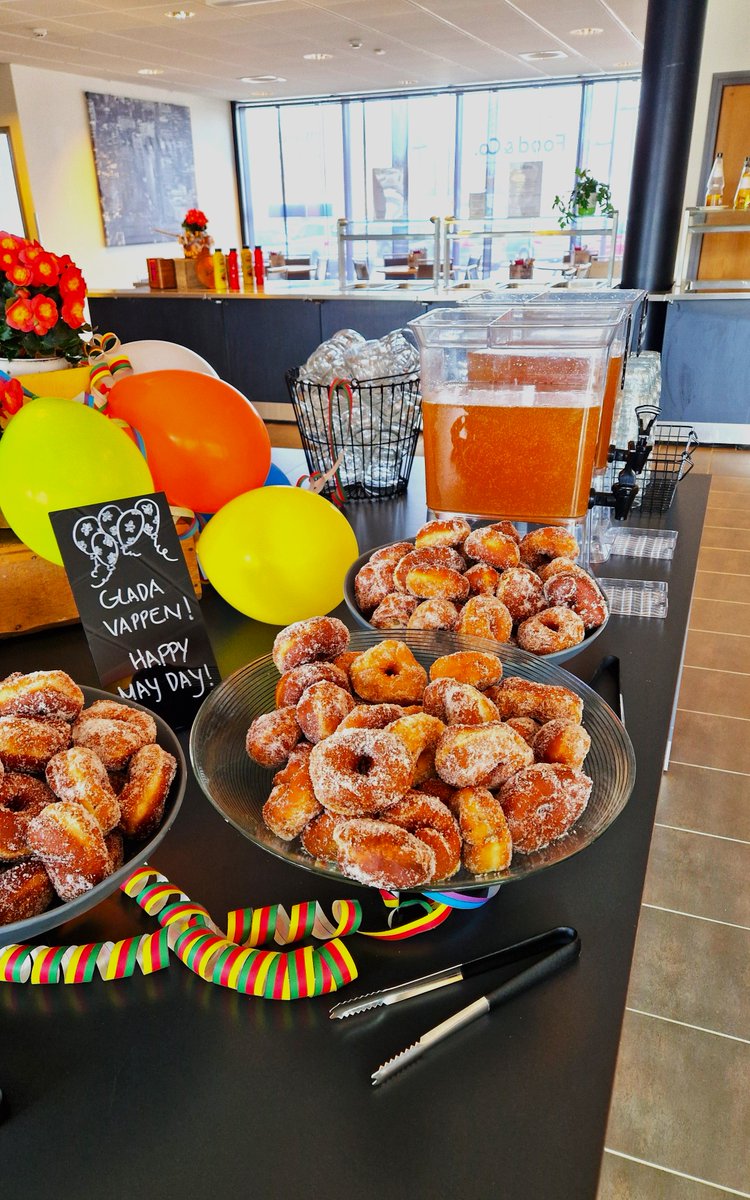Cyient's tweet photo. Vappu added spring sparkle to our Finland office 💐 Customers, partners &amp; Cyient teams came together over coffee and easy conversations, celebrating Finnish spirit and partnerships built on trust, shared ideas and a people-first culture. Kiitos! ✨

#ProudToBeACyientist https://t.co/bBvE6L0YFz