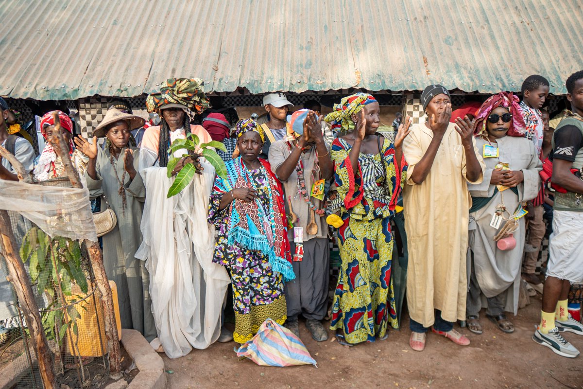 IOMTheGambia's tweet photo. Food.
Storytelling.
Music and dance.

Last weekend, through our @EUinTheGambia-funded STRONG project, we partnered with Sutukonding village in URR to celebrate the community's food and rituals festival—a platform that also contributed to strengthening returnees mental wellbeing. https://t.co/XxZy1fhxdl