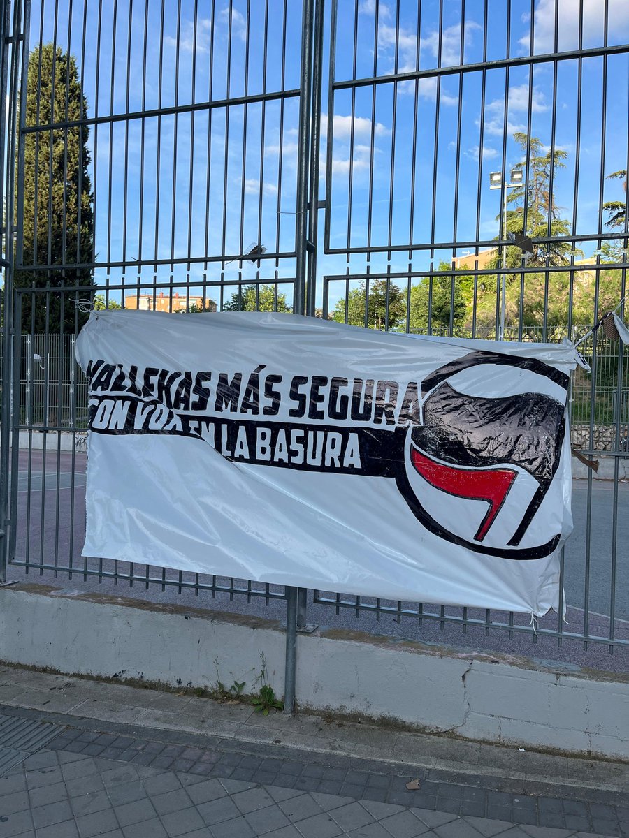 sandra_rofg's tweet photo. @VOX_AytoMadrid @RayoVallecano https://t.co/pz7jE6EXm0