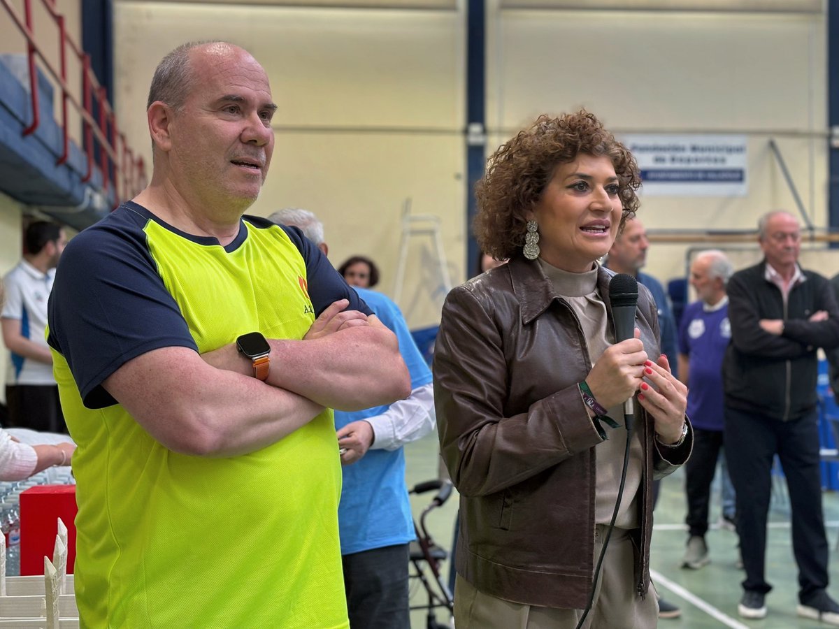 AyuntamientoVLL's tweet photo. ➡️ La concejala de Participación Ciudadana y Deportes, #MayteMartínez, ha asistido al 3º Encuentro de Tenis de Mesa de Asociaciones de Parkinson de Castilla у Leon.
📍Polideportivo Huerta del Rey.
@DeportesVLL #FEPACYL #APARVAL https://t.co/1TpaYEDHXB