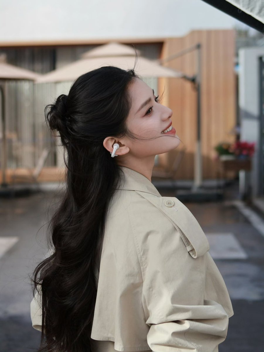룽 tweet media