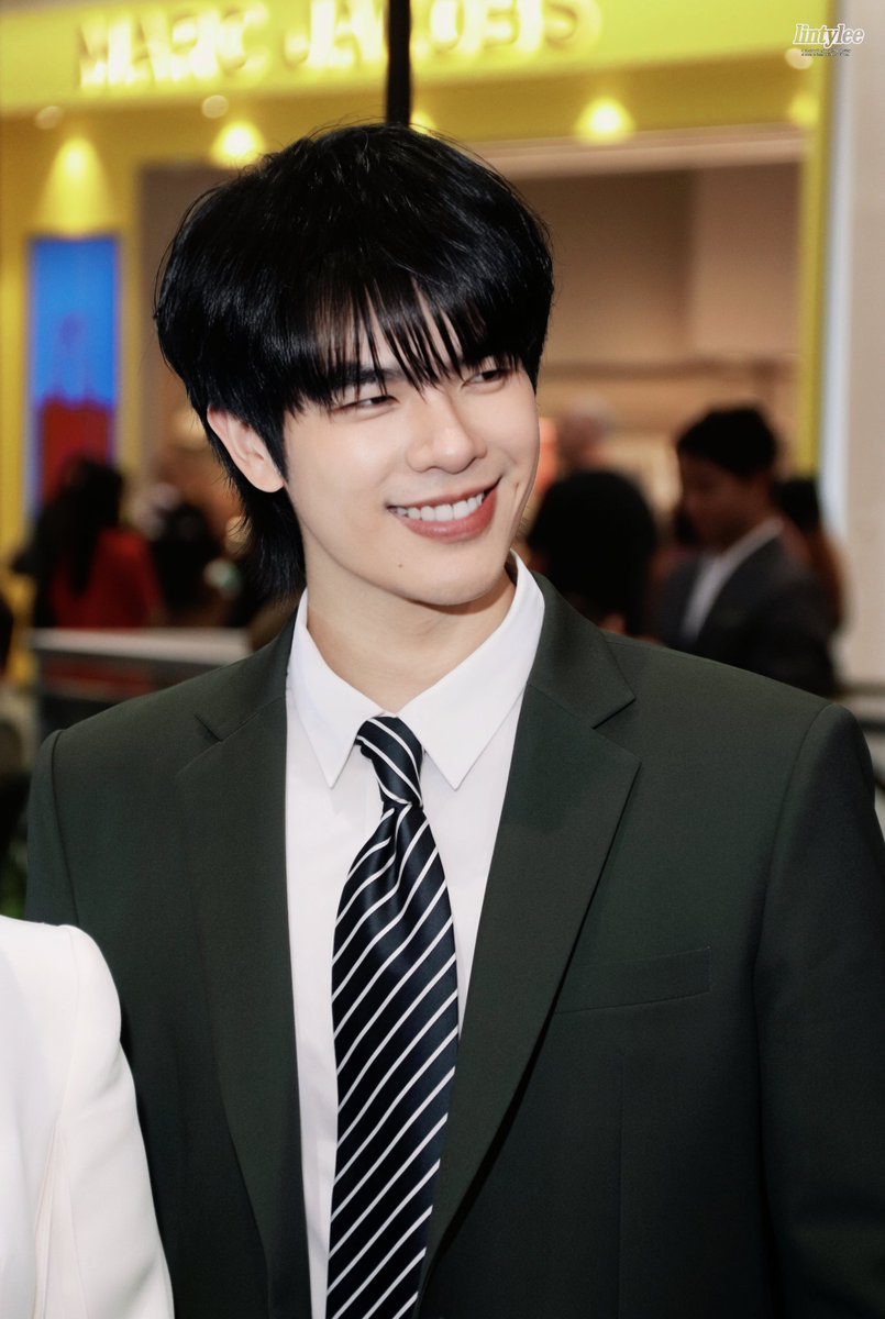 260508 
เจอพอดีขอถ่ายสักนิด น่ารักมากเลย 💓

COMFORT HOUSE WITH MILE
 #PruksaXMile #MilePhakphum
<a href="/milephakphum/">mile phakphum</a>
