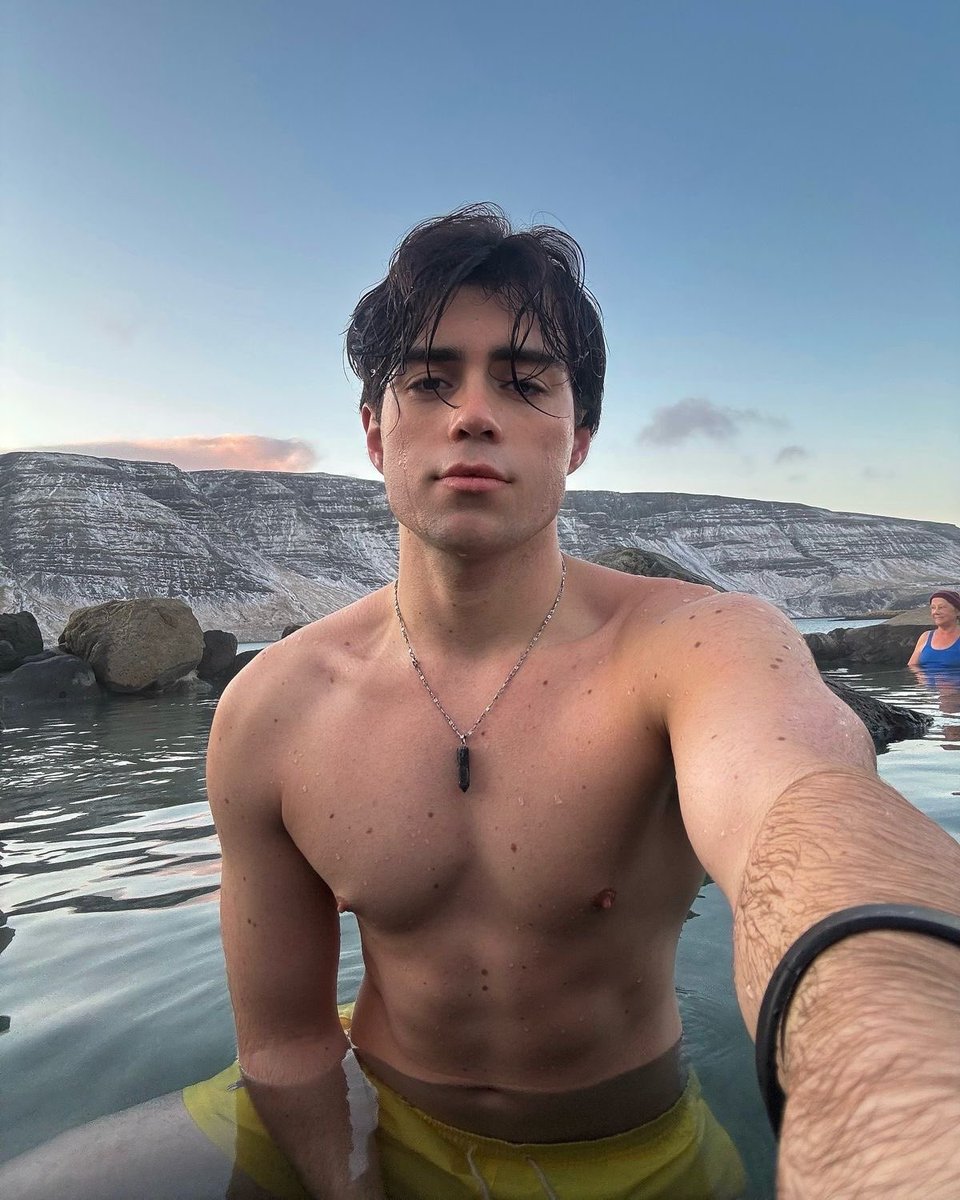 imlucafiore's tweet photo. ⠀ ⠀

                ⋆  ⭒   𝓵𝐮𝐜𝐚 𝓯𝐢𝐨𝐫𝐞 ♡ 

             𝓼oft soul 𝚒𝚗 a 𝗵𝗮𝗿𝗱 world

     ❪   ᴍᴀɢɪᴄᴀʟ ᴍᴇᴅɪᴄɪɴᴇ   —   médena   ❫
⠀ https://t.co/chyGvRxaCU