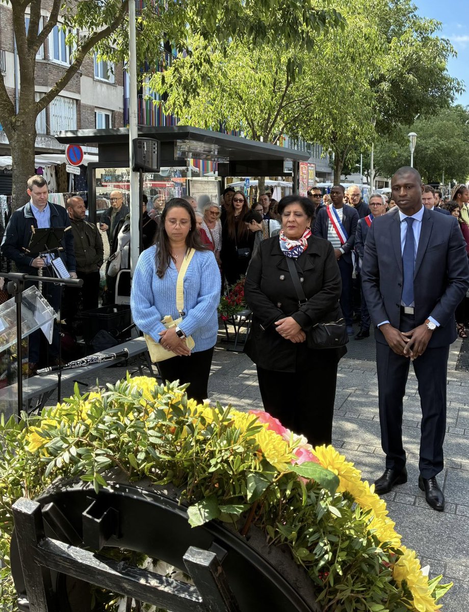 OumarouDouk's tweet photo. En ce 8 mai, à La Courneuve, nous nous rassemblons pour rendre hommage à toutes celles et ceux qui ont combattu la barbarie nazie et fasciste, et qui ont payé de leur vie la conquête de la liberté et de la paix. https://t.co/MxBOnwF6d5