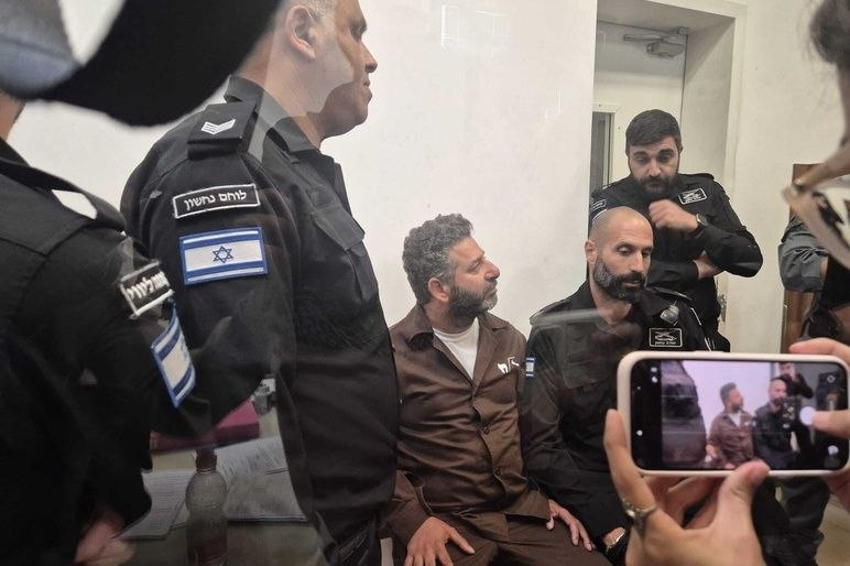 La Flottille mondiale Sumud signale que l'état de santé de Saif Abukeshek, militant palestino-espagnol-suédois, se détériore rapidement à la prison de Shikma. Il a en effet intensifié sa grève de la faim en grève sèche, refusant désormais de s'alimenter et de s'hydrater⬇️