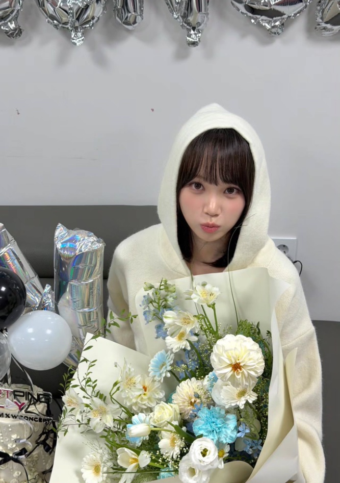 ププ tweet media