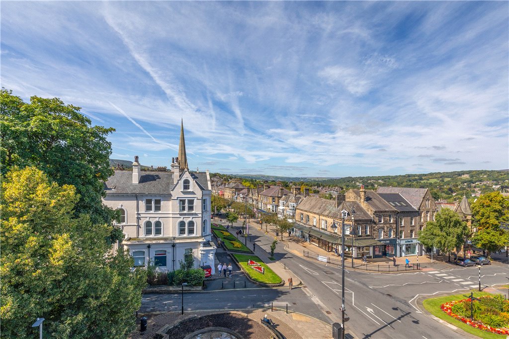 DacresYorkshire's tweet photo. LAST 1 LEFT - 2 BED APARTMENT!
Wells Promenade, Ilkley
✔️ Views
✔️ Landmark Location
✔️ Lift
Commended by Ilkley Civic Society, 10 luxurious apartments, by Yorplace and Square Feet - renowned for exceptional quality.
01943 600655
📎https://t.co/QVhg8B45al
.
#2bedrooms #forsale https://t.co/xFLcvziJpB