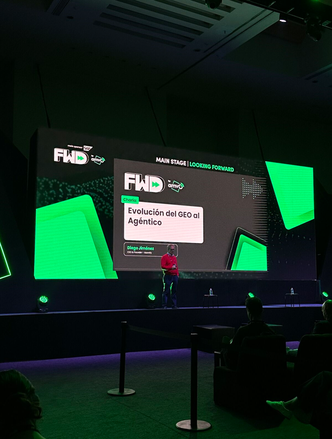 azurallyglobal's tweet photo. ¡Muy contentos de haber participado en el FWD organizado by Asociación Mexicana de Venta Online (@amvomexico)! Tanto como empresa como con la ponencia de nuestro CEO, @Diego_Jimenez, “Del GEO a Agéntico: la nueva realidad de la visibilidad digital” sobre la Web Agéntica. https://t.co/z3wtEuic6S