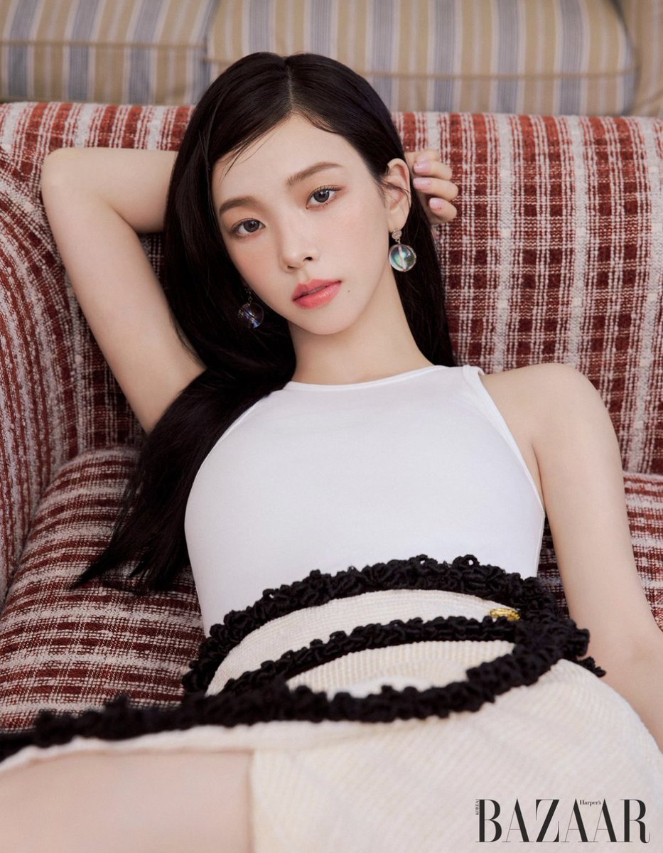 순간의 카리나 tweet media
