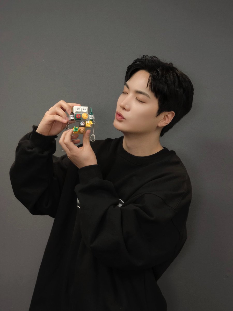 김종현 (KIM JONGHYEON) tweet media