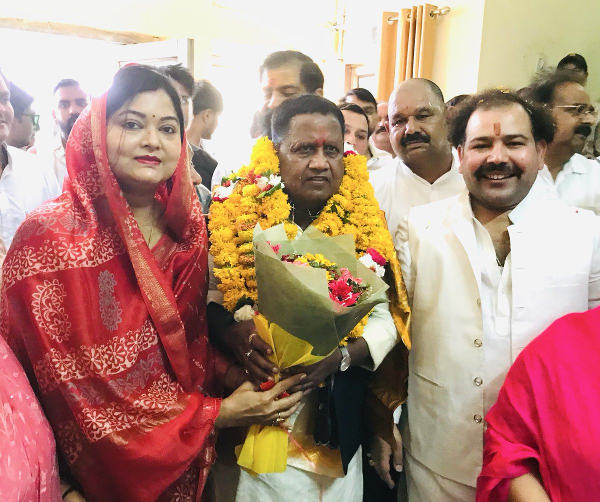 ग्वालियर विकास प्राधिकरण के नवनियुक्त उपाध्यक्ष आदरणीय श्री वेदप्रकाश शिवहरे जी के पदभार ग्रहण करने पर अनंत शुभ मंगलकामनाएँ एवं बधाई !

#gwalior 
<a href="/BJP4Gwalior/">BJP Gwalior Mahanagar District</a>