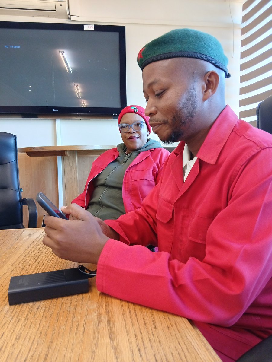 EFF_Emfuleni's tweet photo. 🚨 In Pictures 🚨
The EFF Emfuleni Sub-Regional Chairperson and MMC of Sports Recreation and Arts&amp;Culture Lehlohonolo Malindi had a welcoming meeting with the Executive Mayor of Emfuleni Local Municipality Sipho Radebe and actung Executive Director Ben Manzi.
#EFFinGovernance https://t.co/n8hukXX8oF