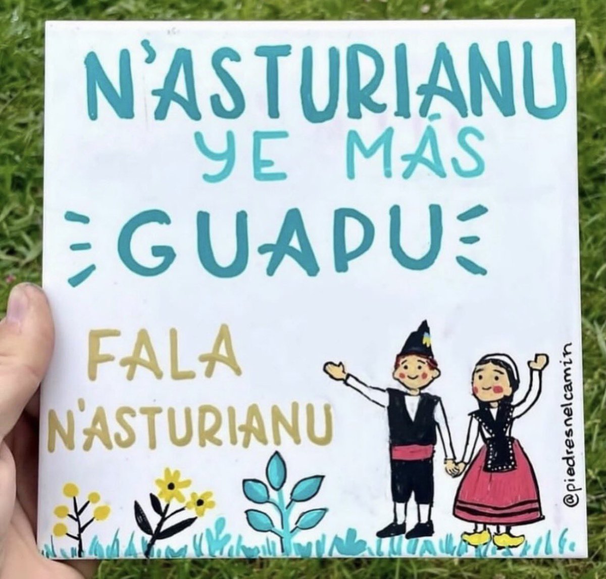 ✍️Día de les Lletres asturianas.
N’Asturianu ye mas guapu.
Fala n’asturianu