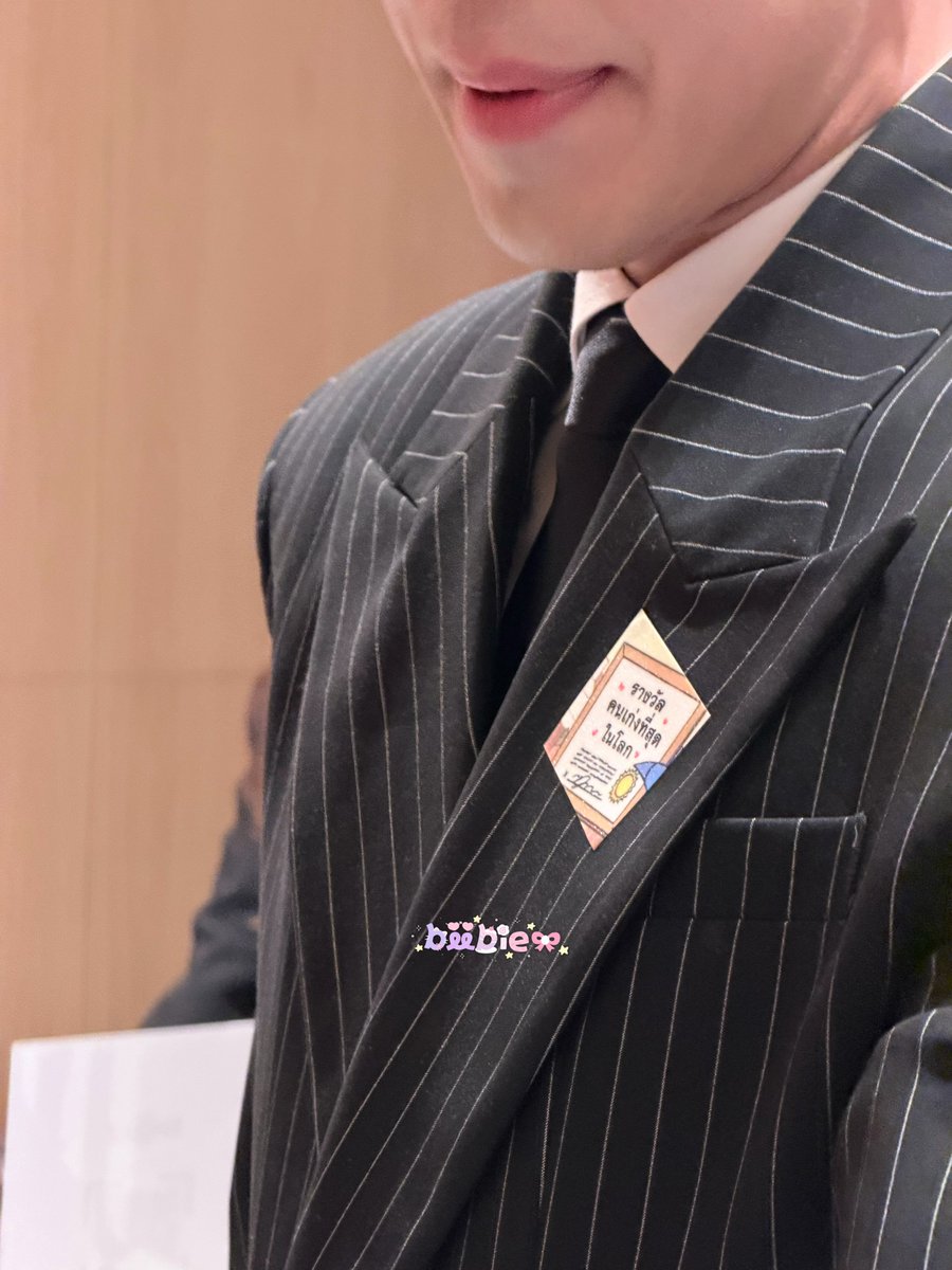 คนที่ใส่ใจแฟนคลับขนาดนี้ รักพี่น้องนายมาก เอาสตกที่ให้ไปแปะเสื้อเลยㅠㅡㅠ

#ShokzTHxNineNaphat
#naphat_nine #นายณภัทร