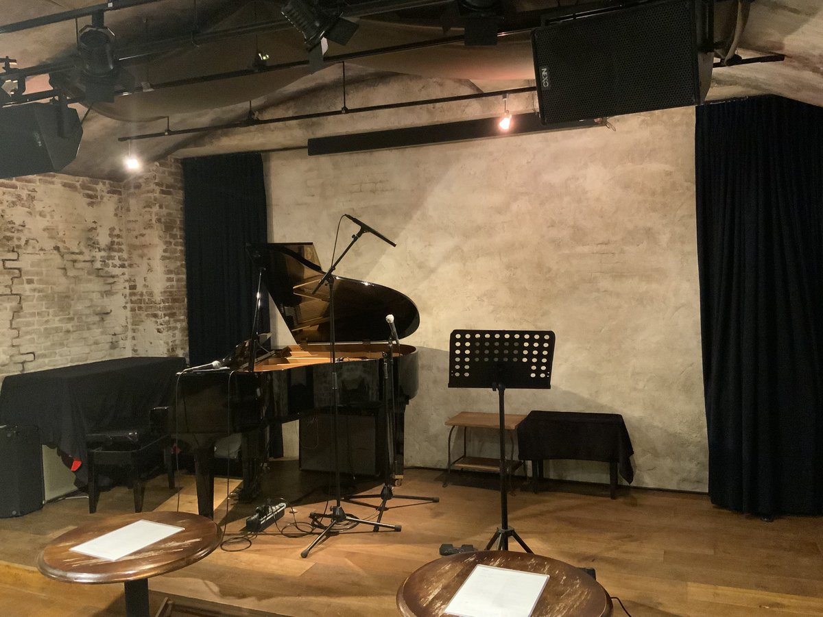 zimagine's tweet photo. 本日5月8日(金)の出演者はこちら
石川寛子(Vln)須藤信一郎(Pf)
OPEN19:00 START19:30 ￥4,000(別途1ドリンクオーダー)

#zimagine #ジマジン https://t.co/wptqwGjKzC