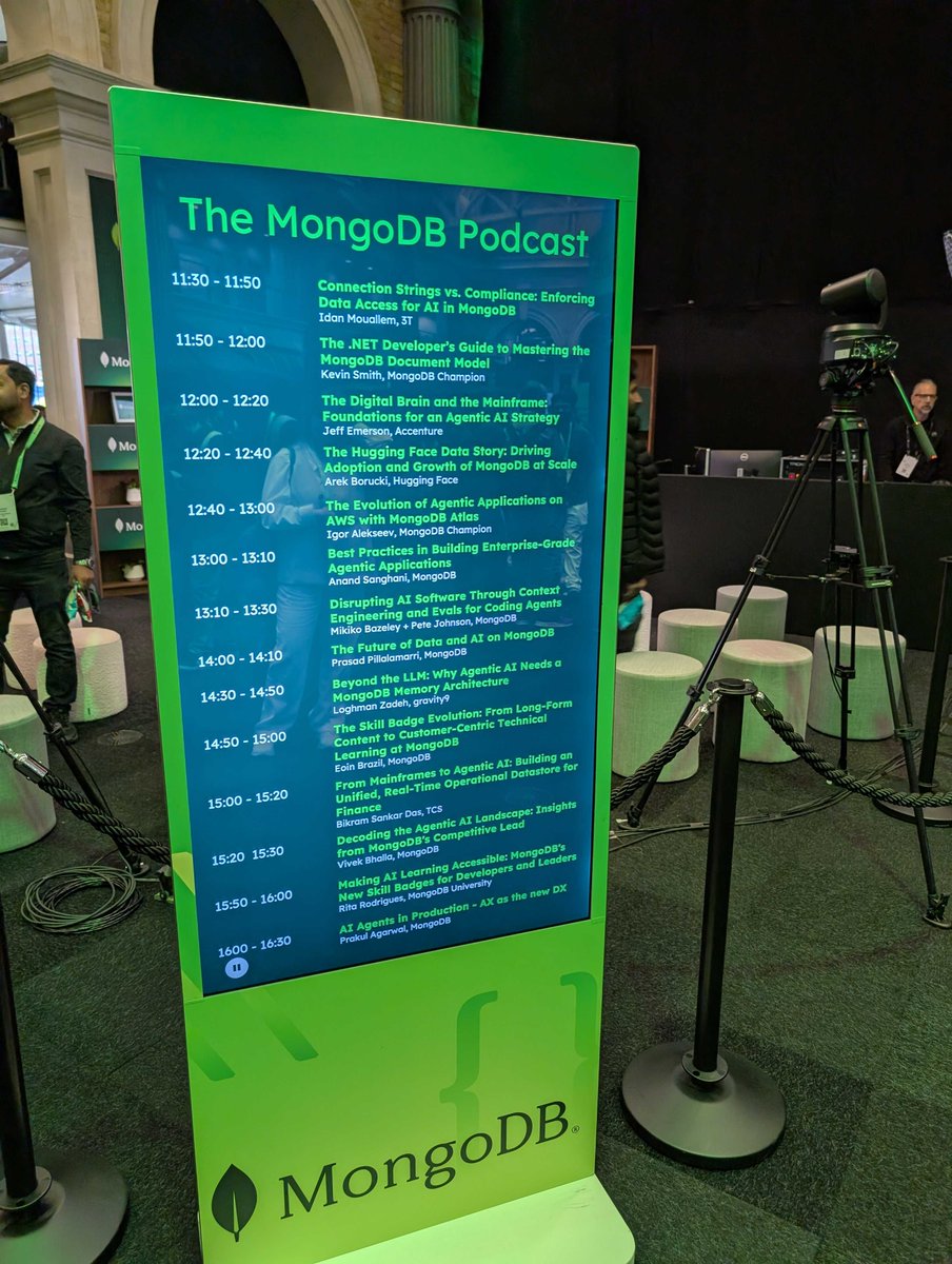 Studio3T's tweet photo. What a great day at @MongoDB.local London yesterday. We loved meeting so many of you and talking through your data workflow and governance challenges. 

We're already looking forward to seeing even more of you at MongoDB.local events in Bengaluru, New York and Toronto. 

Check out our events page to stay up to date with where you can meet us around the world this year: https://t.co/5Uc1MyV94S