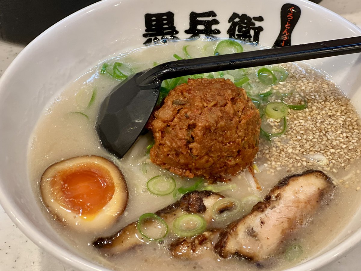 panda728's tweet photo. めっちゃ好みの味
どうして誰も教えてくれなかったのか… https://t.co/XpdZwWjI10