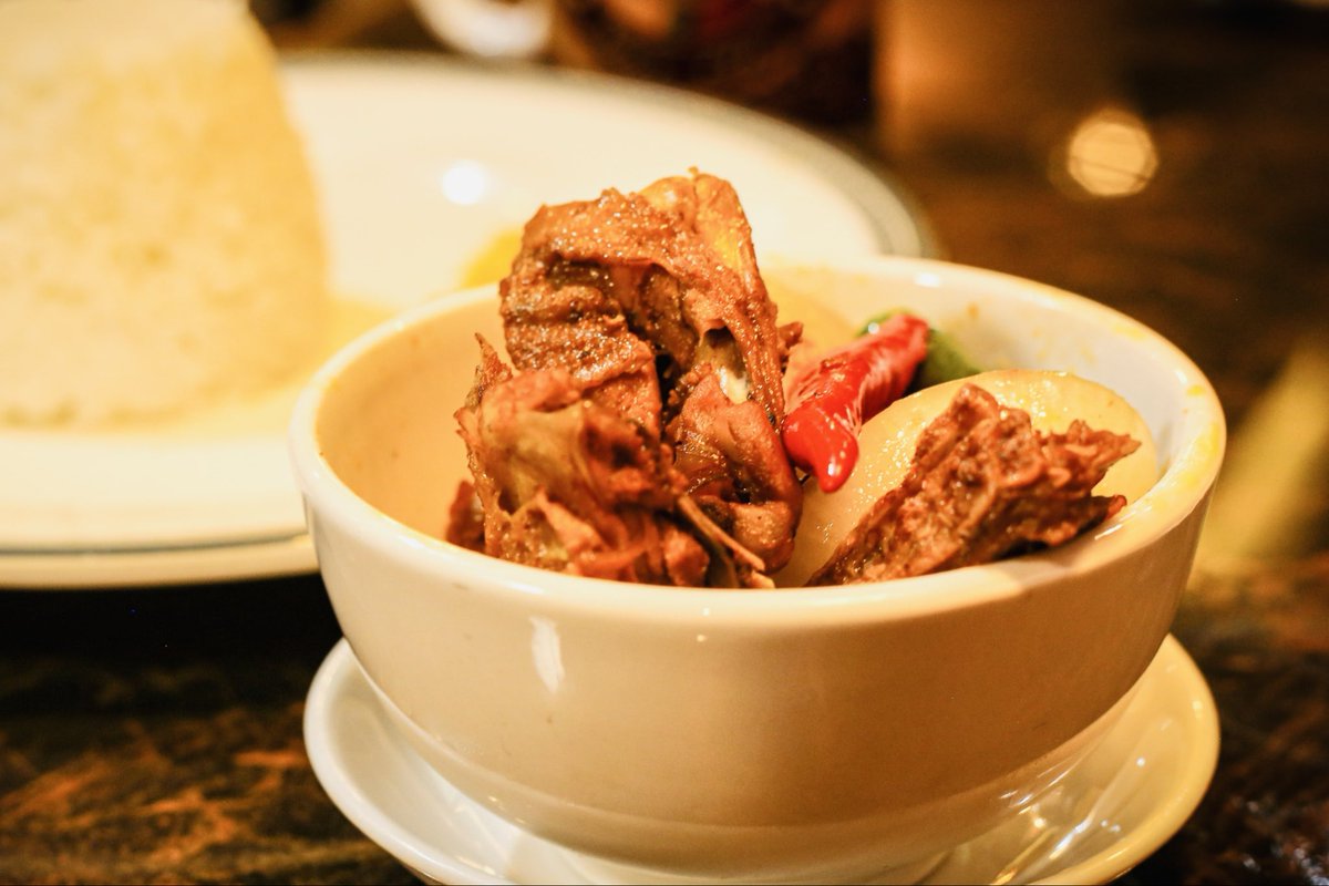 RudyzCorner's tweet photo. Going back to the classics that never fail—KBL, Native Chicken Tinola, and Native Adobo 🇵🇭
Rich broths, deep savory flavors, and that comforting lutong-bahay feel that makes Ilonggo food hit differently every time.

📍 Madge Café Atria

#Iloilo #RudysCorner #MadgeCafe #Atria https://t.co/N9uVF3je3M
