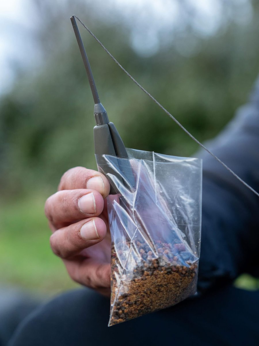 omcfishinglife's tweet photo. Build a Bag of Magic! ✨🤩
The NEW Magic Wand 🪄 INLINE System is OUT NOW 🔥 Designed to fit perfectly inside a specially engineered lead for next-level Solid Bag performance. 🚀🎣
https://t.co/WhjnJTLEpq
#carprigs #solidbag #carpfishing #fishingtackle #onemorecast https://t.co/2WExUSVaqF