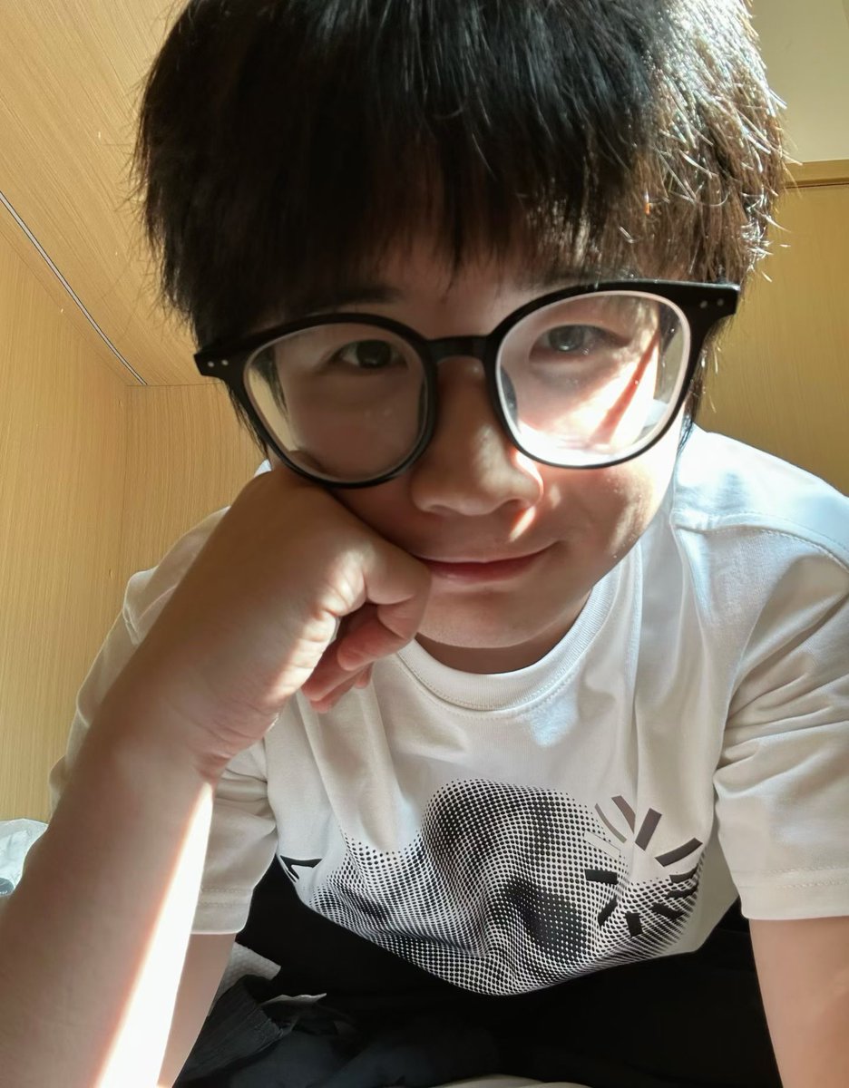 eleven000000's tweet photo. 我是傻逼我是婊子 ＃傻逼 ＃反差男大 https://t.co/Jm1ElzI0rz