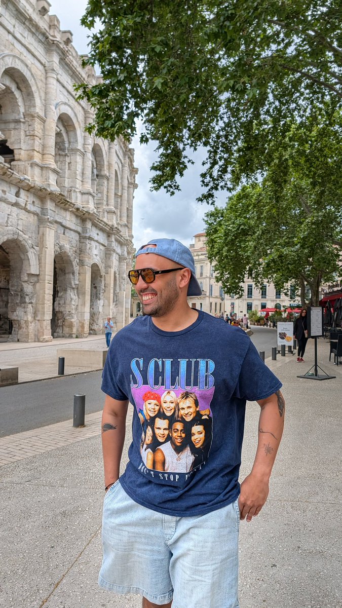 moj0w's tweet photo. Le Sud et un beau ✨t shirt✨ https://t.co/iRSZxb8NyH