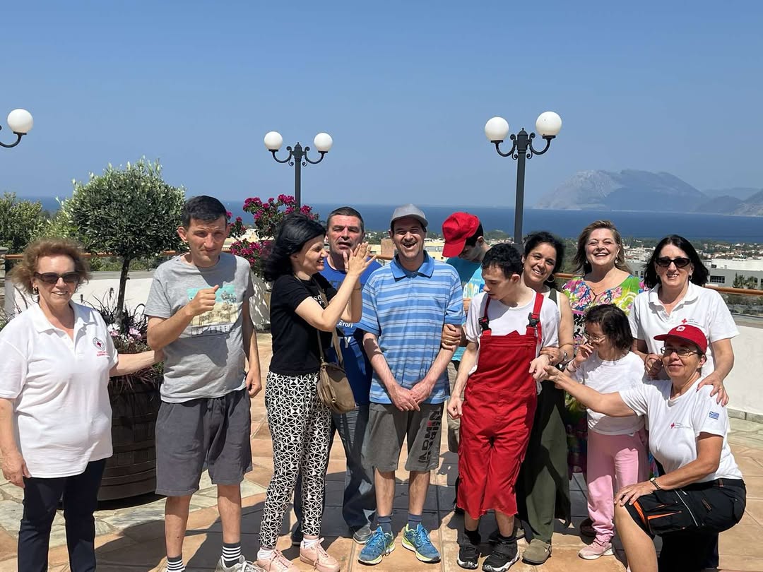 MerimnaP's tweet photo. Παγκόσμια Ημέρα του Ελληνικού Ερυθρού Σταυρού. Εκφράζουμε την ειλικρινή μας ευγνωμοσύνη προς τις εθελόντριες του προγράμματος Κοινωνικής Πρόνοιας του Ε.Ε.Σ. που όλα αυτά τα χρόνια στέκονται με αγάπη, συνέπεια και αφοσίωση δίπλα στους ωφελούμενούς μας.

#ΕλληνικόςΕρυθρόςΣταυρός https://t.co/VYdcYFWRnU