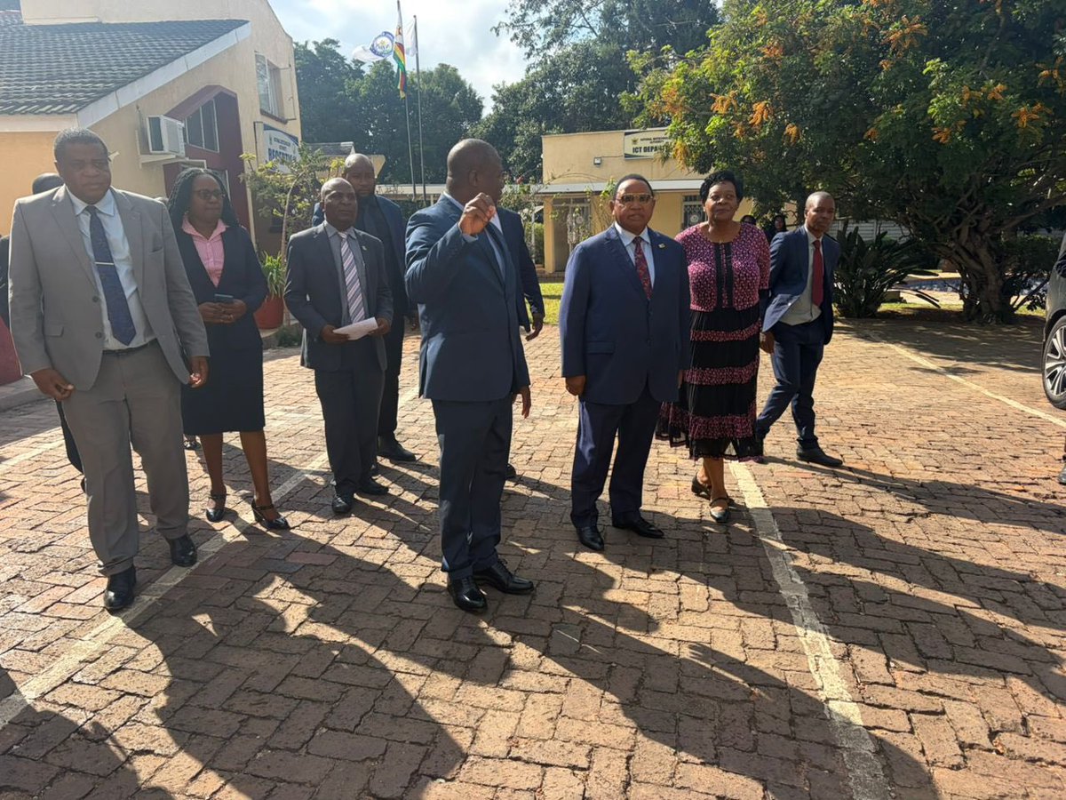 natbiotechzim's tweet photo. The National Biotechnology Authority was honoured to host the Minister of Higher and Tertiary Education, Innovation, Science and Technology Development, Honourable Frederick Shava, at its Head Office. https://t.co/p7nfvAZKSe