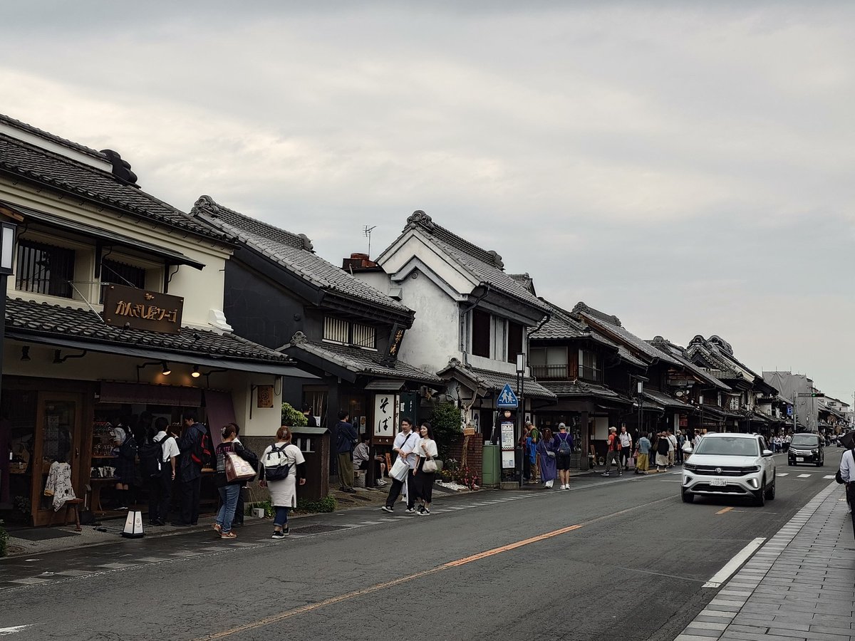 スモワ tweet media